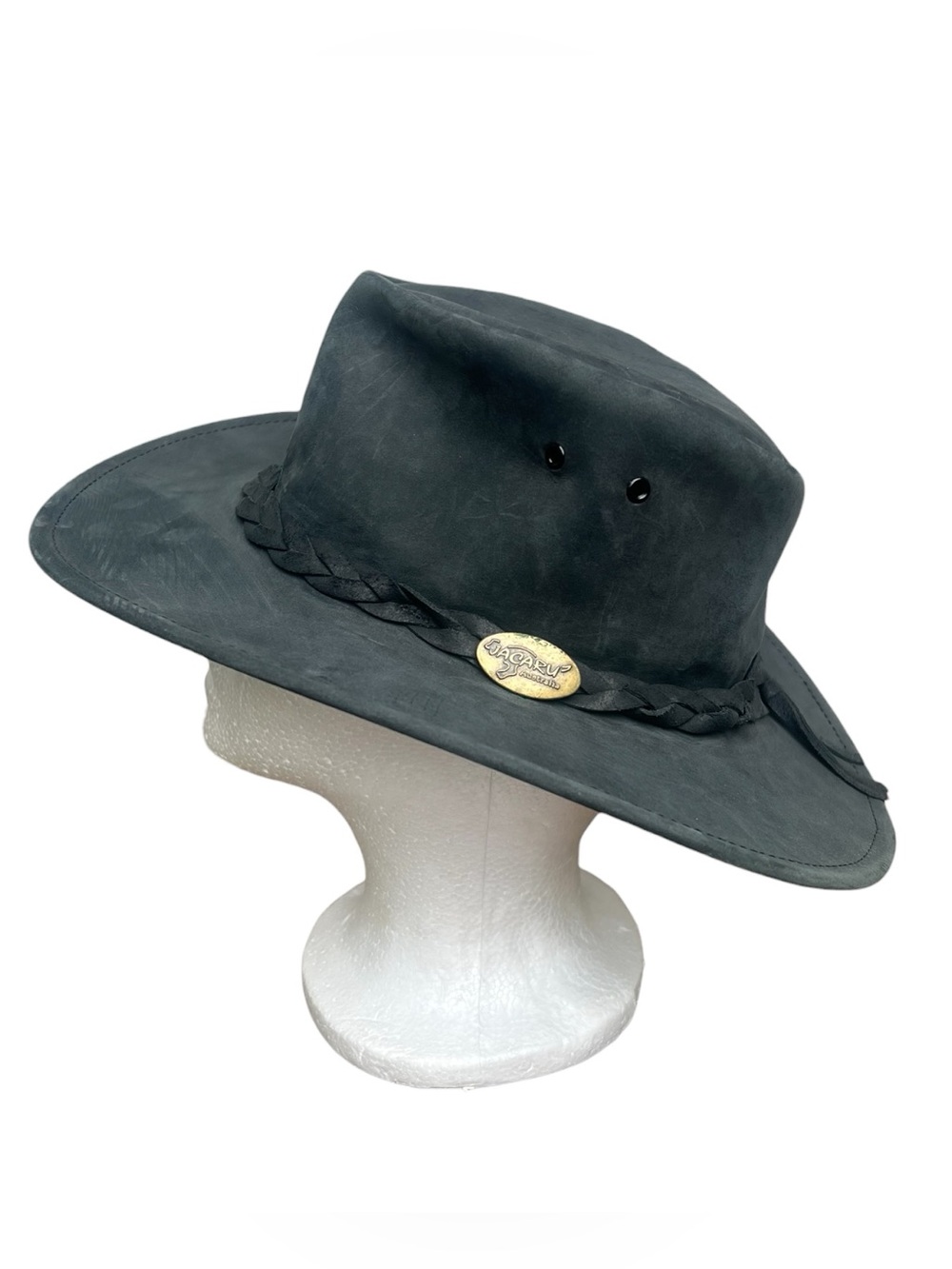 Australian Jacaru Outback Bushman Leather Hat with gold logo pin.